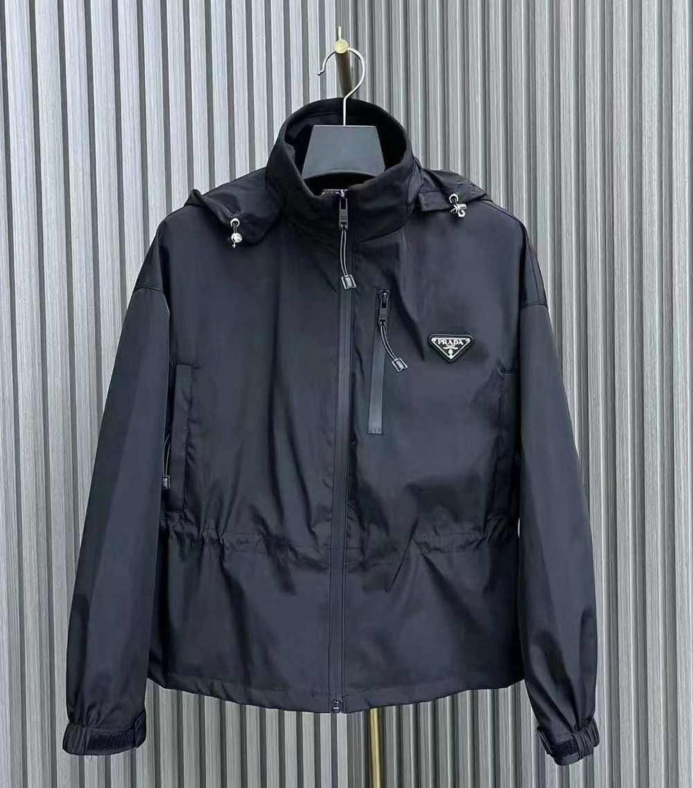 🥼Prada Black Nylon Hooded Cropped Windbreaker with Triangle Logo